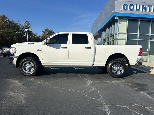2023 Ram 2500 Tradesman photo 3