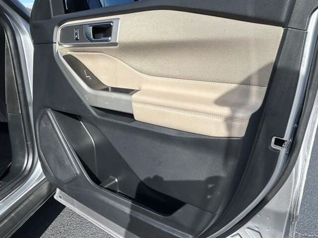 2020 Ford Explorer XLT - Photo 22