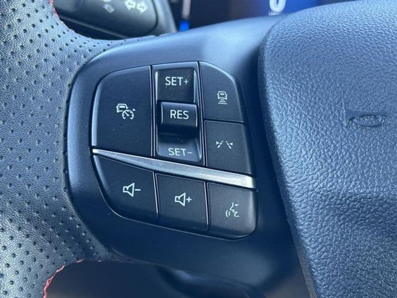 2023 Ford Escape ST-Line Select - Photo 13