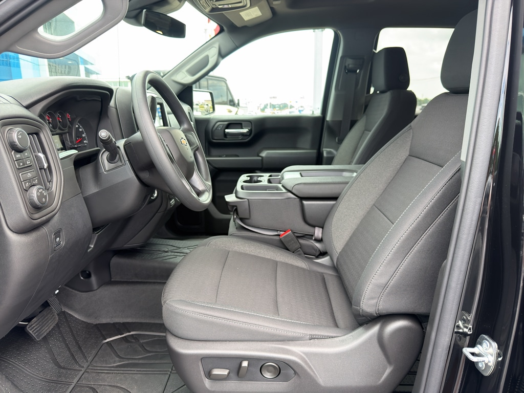 2026 Chevrolet Silverado 1500 Custom - Photo 18