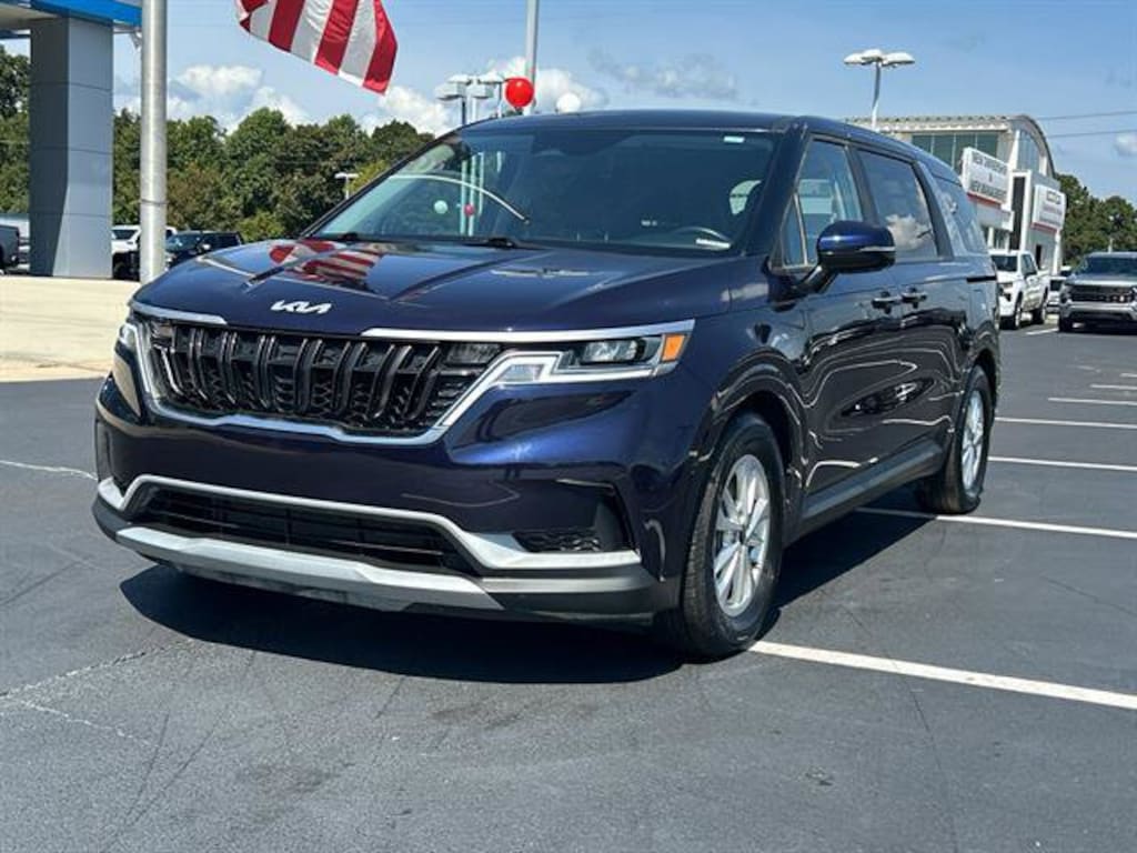 Used 2024 Kia Carnival LX