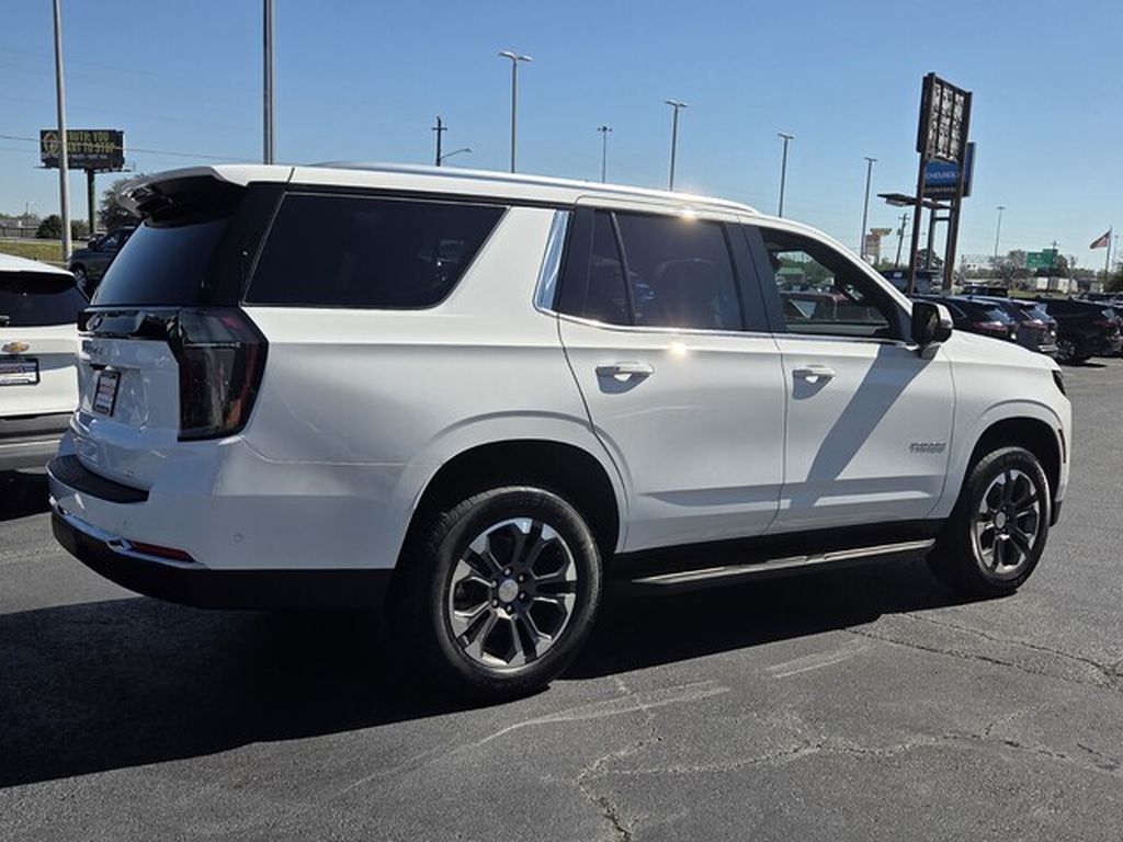 2027 Chevrolet Tahoe LT - Photo 6