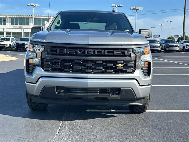 2026 Chevrolet Silverado 1500 Custom photo 3