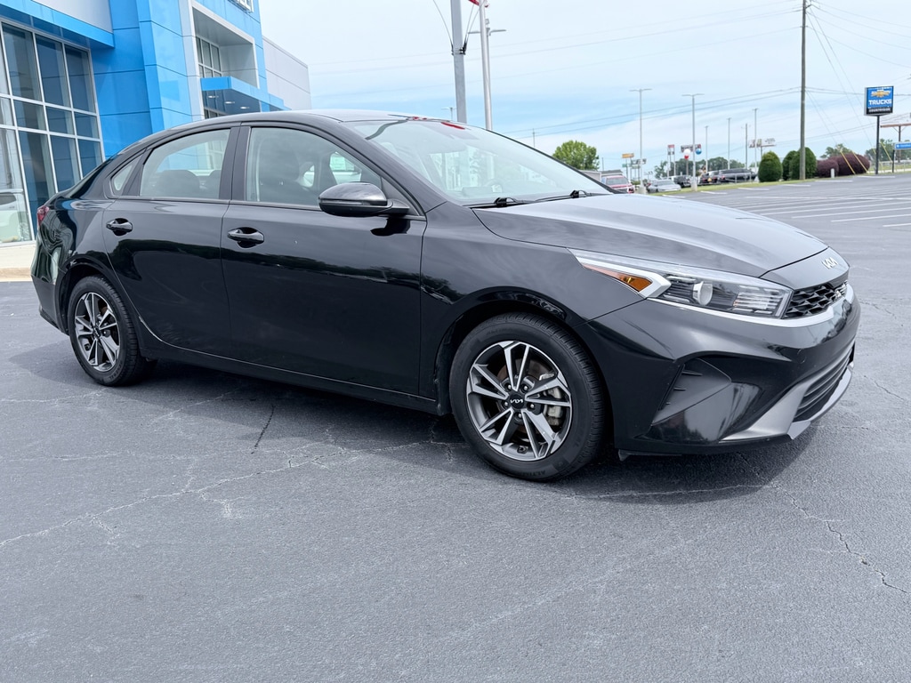 Used 2023 Kia Forte LXS with VIN 3KPF24AD7PE589918 for sale in Byron, GA