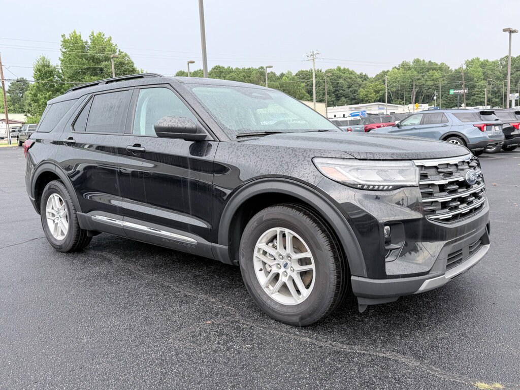 New 2025 Ford Explorer Active Active RWD