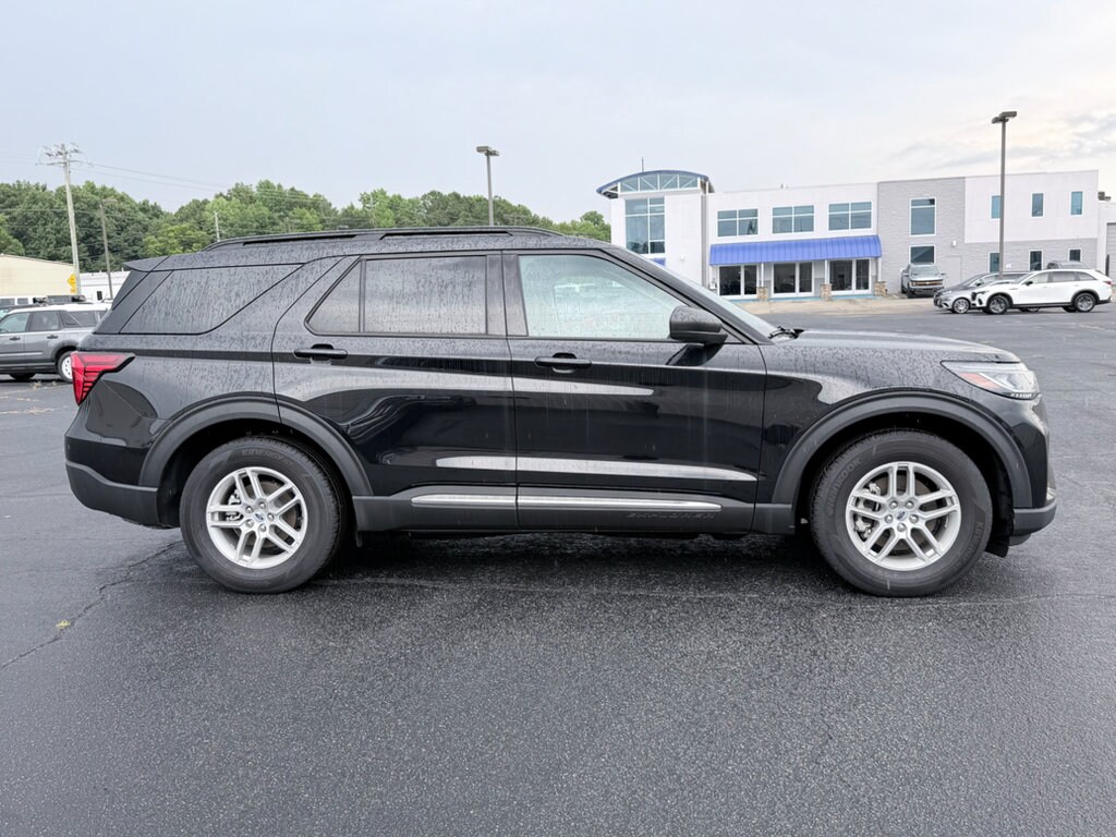 New 2025 Ford Explorer Active Active RWD