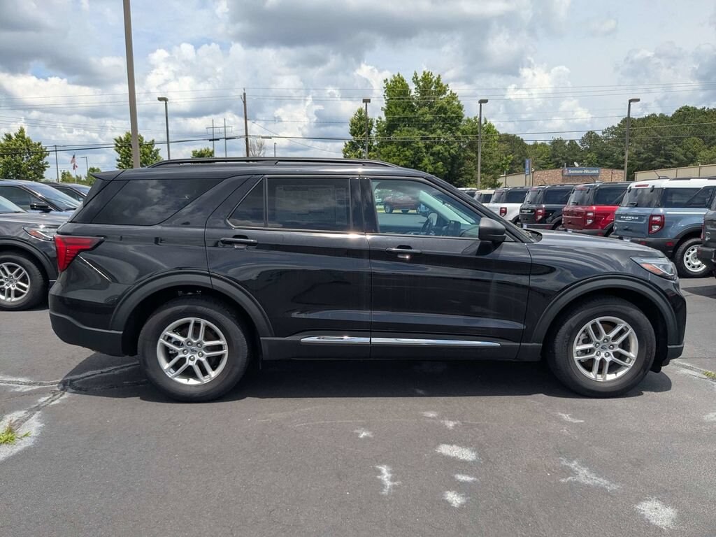 New 2025 Ford Explorer Active Active RWD