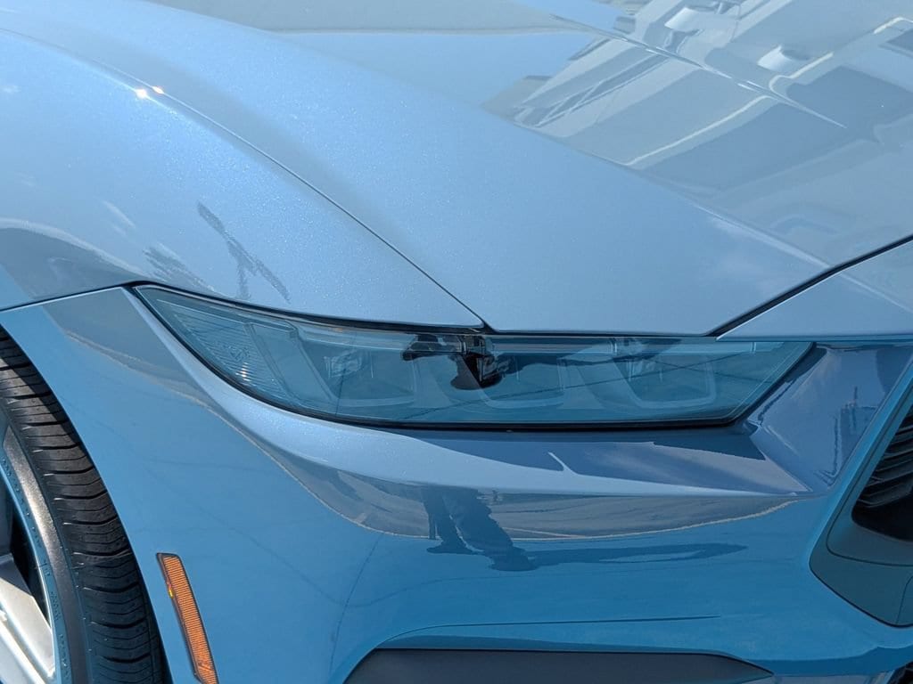 2025 Ford Mustang EcoBoost Premium Convertible - Photo 8