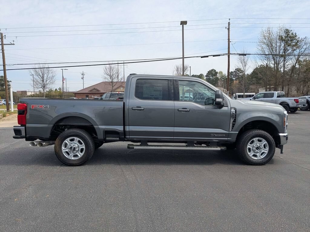 New 2026 Ford Super Duty F-350 SRW XLT