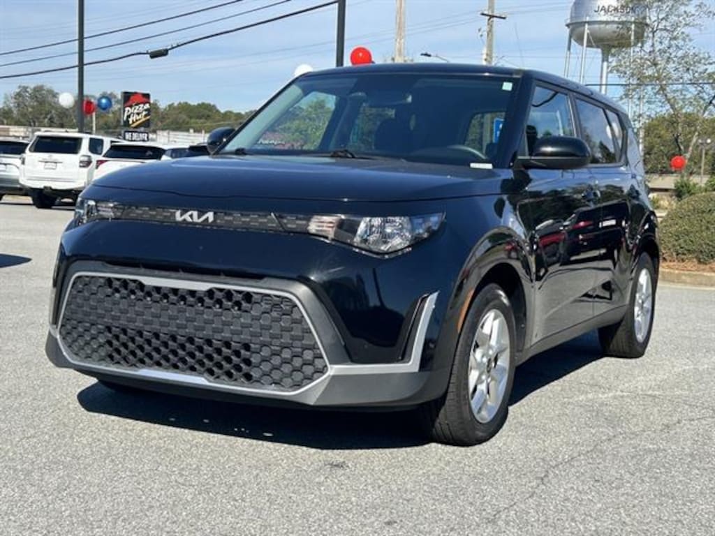 Used 2024 Kia Soul LX Hatchback