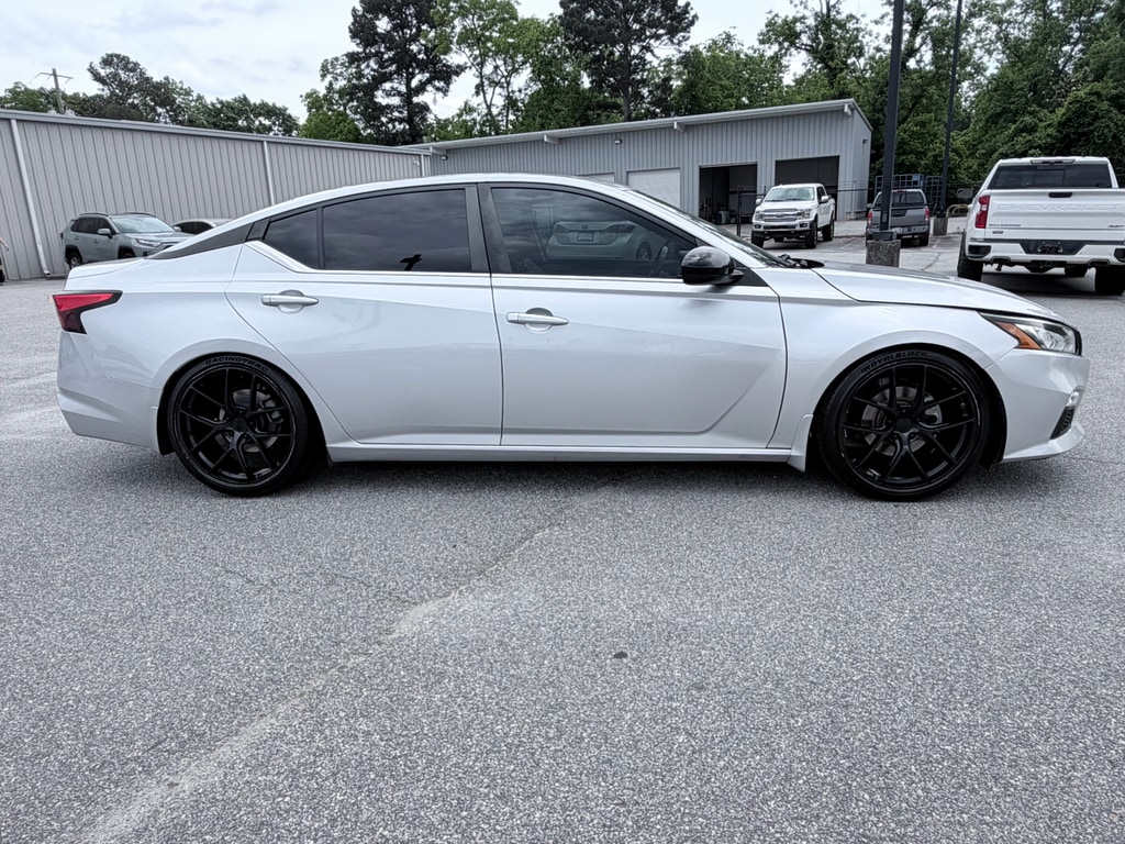 Used 2022 Nissan Altima 2.5 SR Sedan