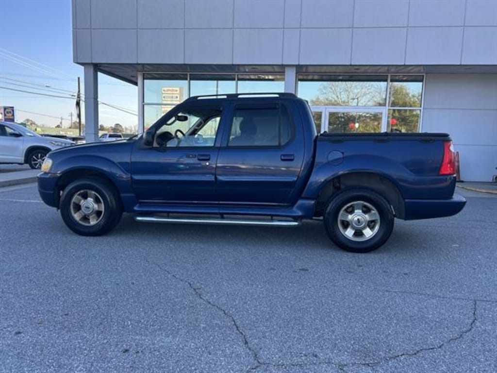 Used 2005 Ford Explorer Sport Trac XLT SUV