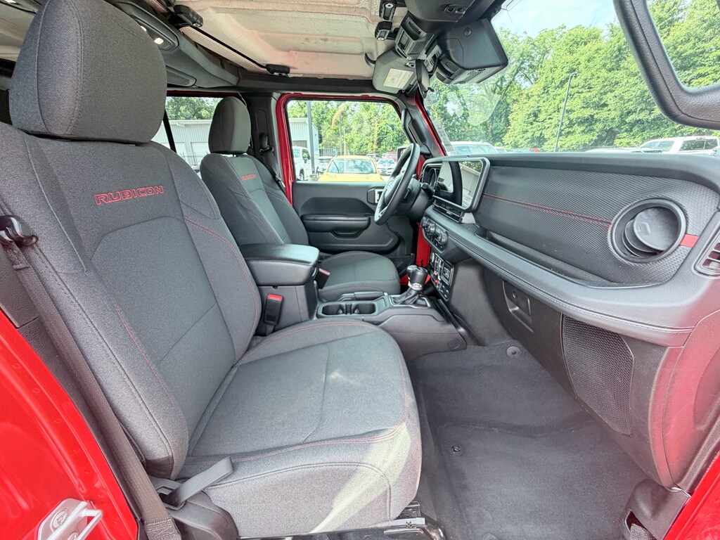 2025 Jeep Wrangler 4-Door Rubicon - Photo 22