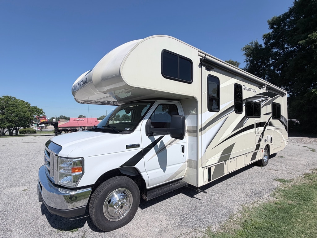 Used 2019 Ford E-450 Cutaway Base Truck