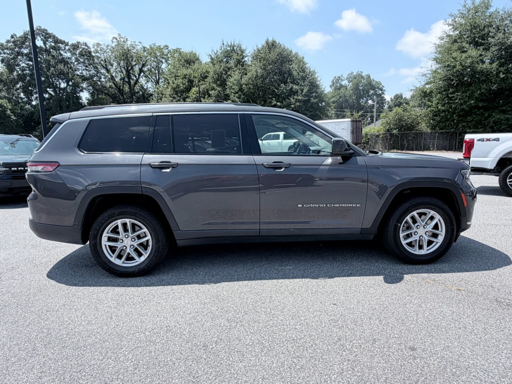 Used 2023 Jeep Grand Cherokee Laredo SUV