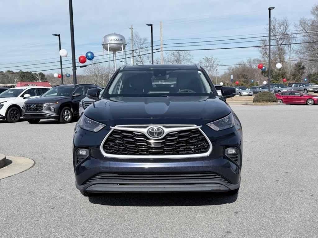 Used 2022 Toyota Highlander XLE SUV