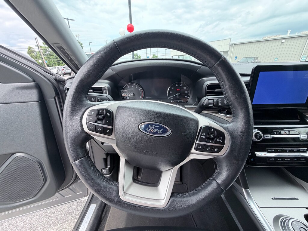 2023 Ford Explorer Limited - Photo 13