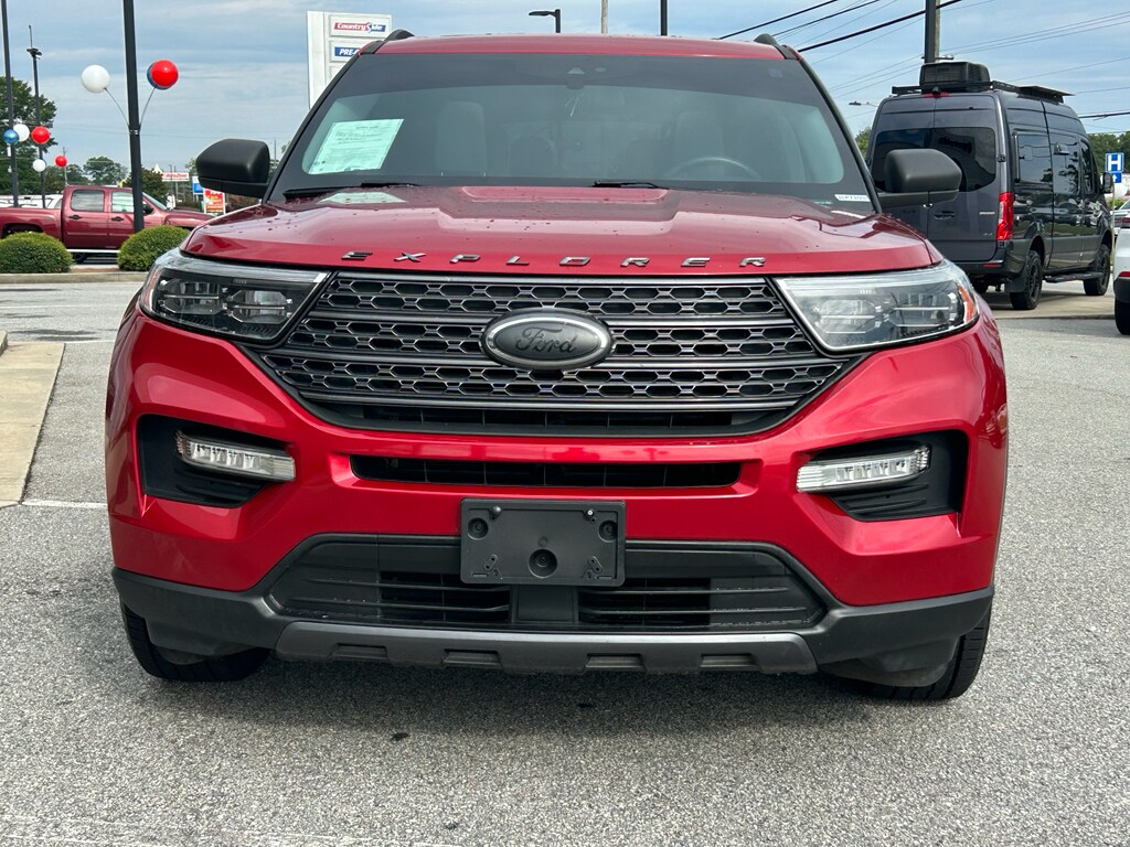 2021 Ford Explorer XLT photo 2
