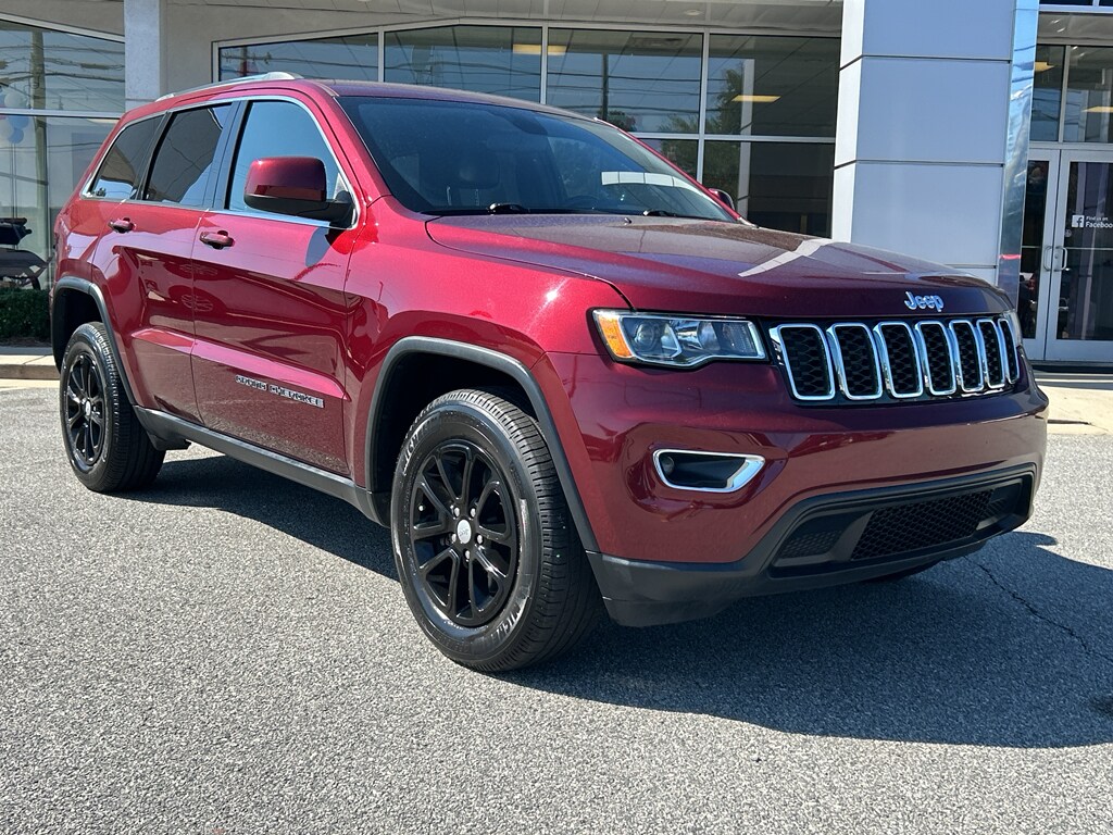 2021 Jeep Grand Cherokee Laredo X photo 3