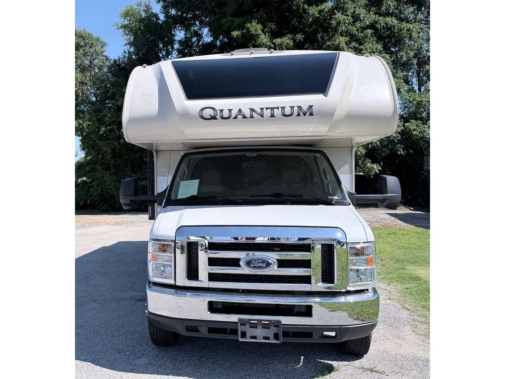 Used 2019 Ford E-450 Cutaway Base Truck