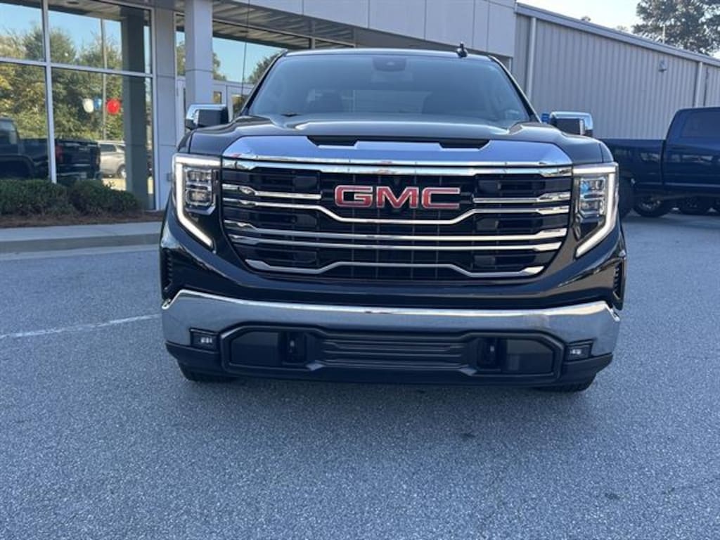 Used 2025 GMC Sierra 1500 SLT Truck Crew Cab