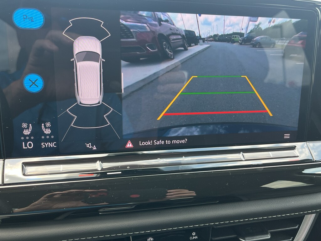 2025 Volkswagen Atlas SE w/Tech - Photo 15