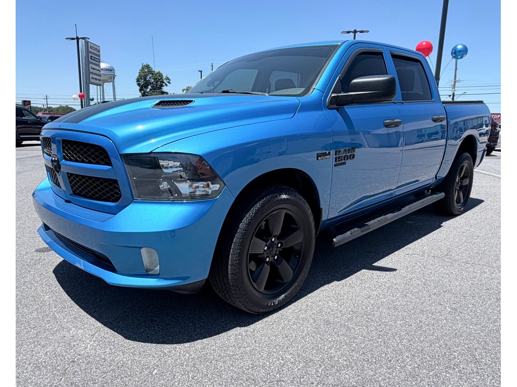 2019 RAM 1500 Classic Express Crew Cab 5'7's photo