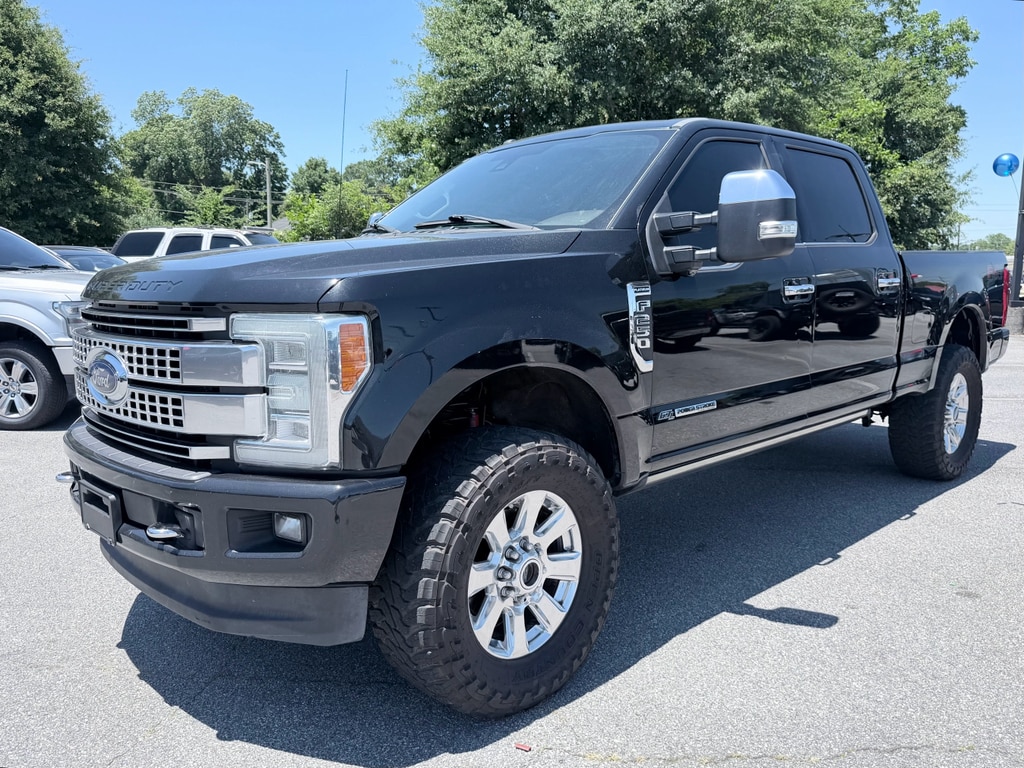 2017 Ford F-250 Platinum 4x4 Crew Cab 8' Box's photo