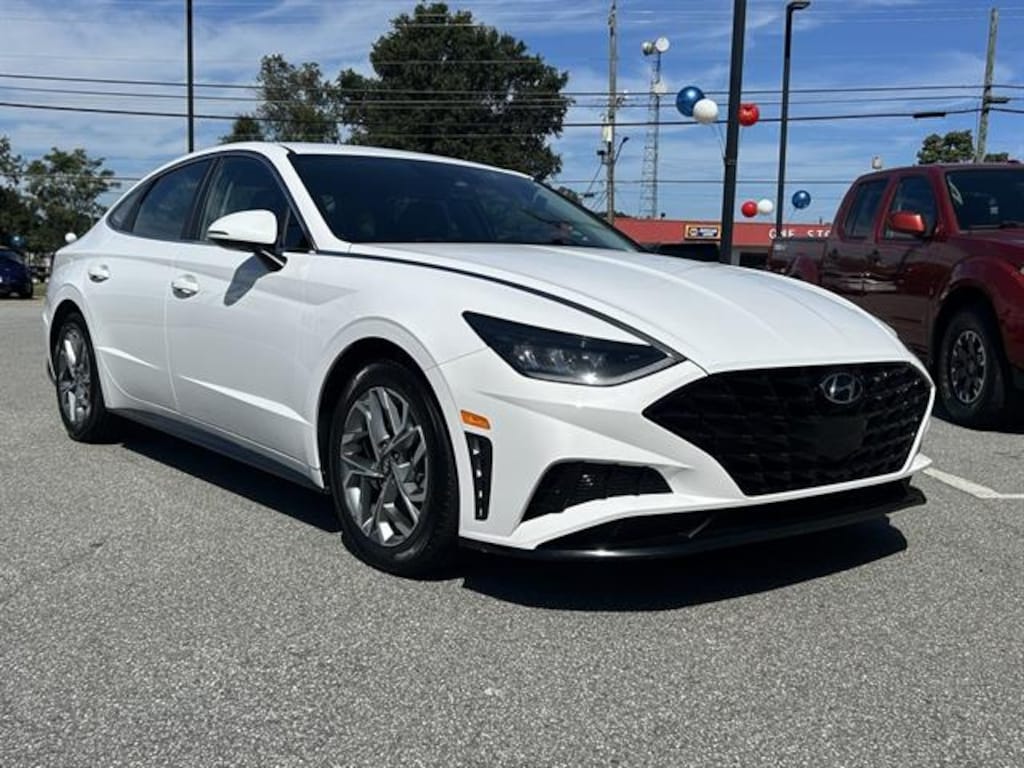 Used 2023 Hyundai Sonata SEL Sedan
