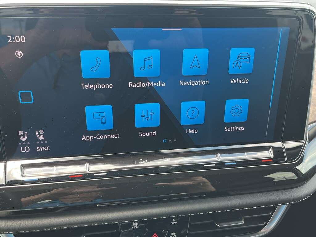 2025 Volkswagen Atlas SE w/Tech - Photo 16