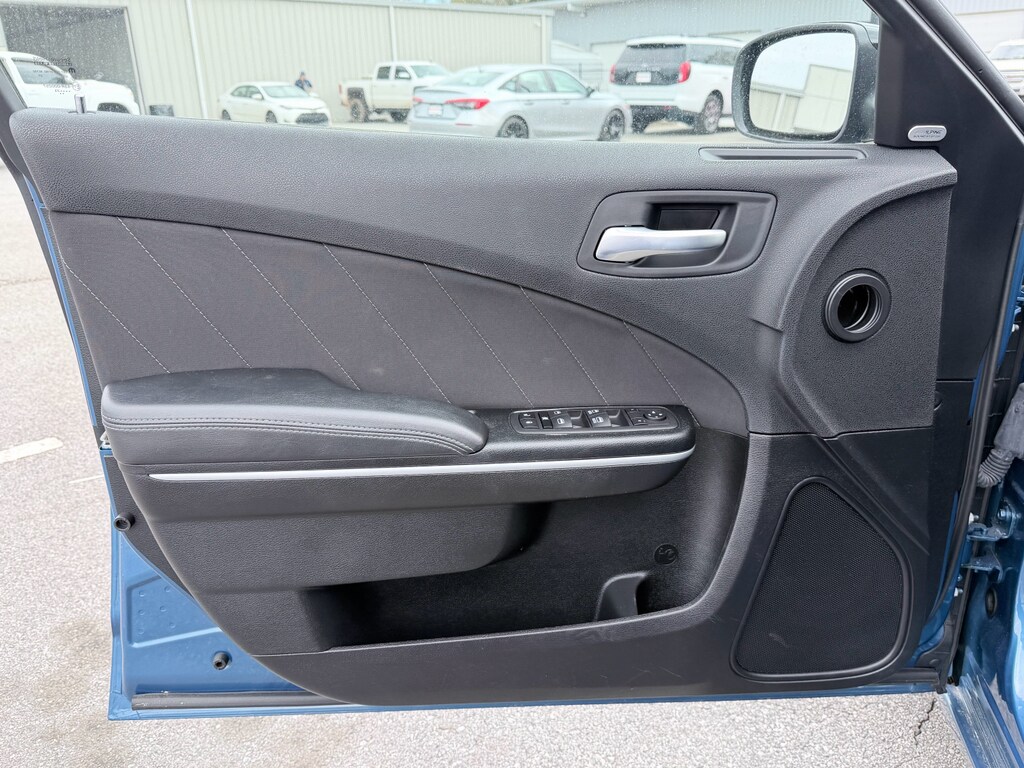 2023 Dodge Charger SXT - Photo 25