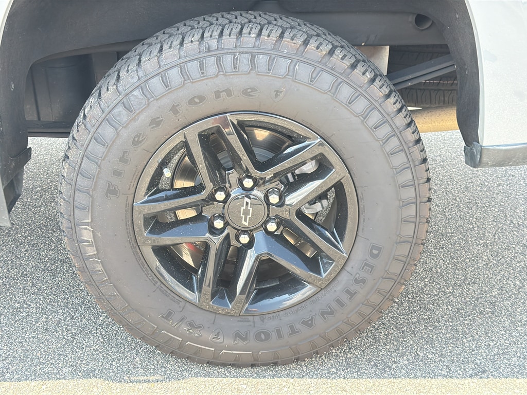 2024 Chevrolet Silverado 1500 Custom - Photo 32