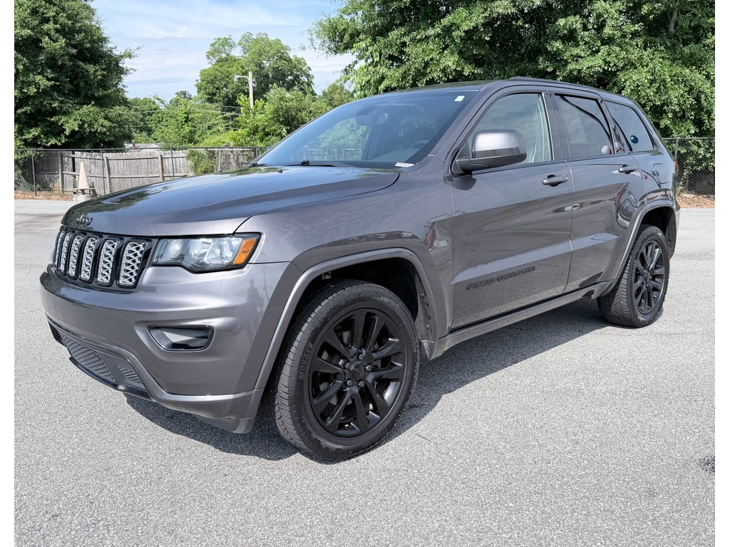2019 Jeep Grand Cherokee Altitude's photo