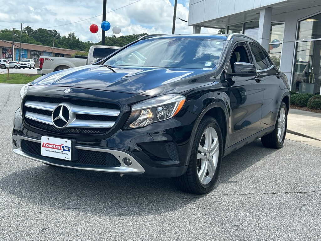 2017 Mercedes Benz GLA 250 4MATIC photo 4