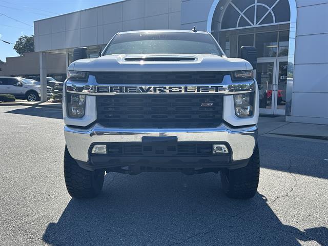 2021 Chevrolet Silverado 2500HD LT photo 2