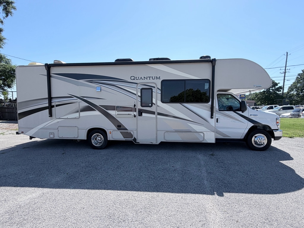 Used 2019 Ford E-450 Cutaway Base Truck