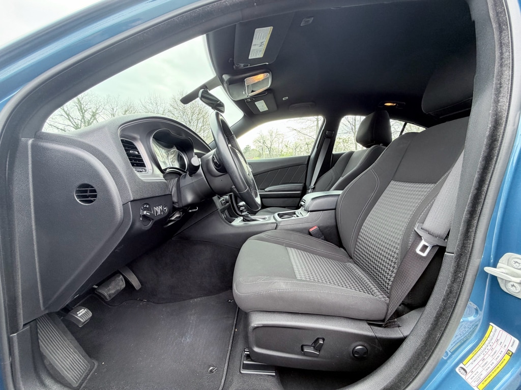 2023 Dodge Charger SXT - Photo 16