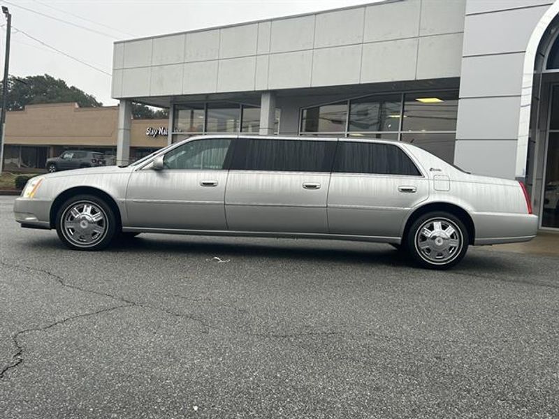 2008 Cadillac DTS Livery - Photo 5