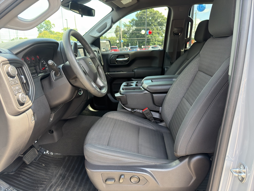 2024 Chevrolet Silverado 1500 Custom - Photo 18