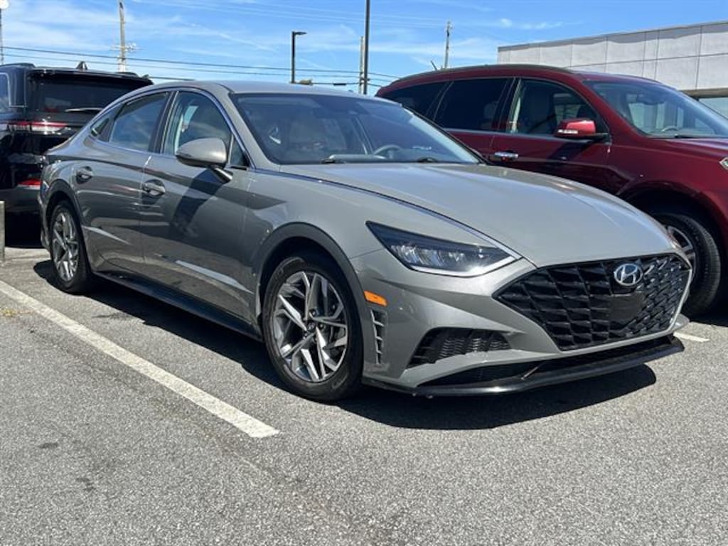 Used 2023 Hyundai Sonata SEL Sedan