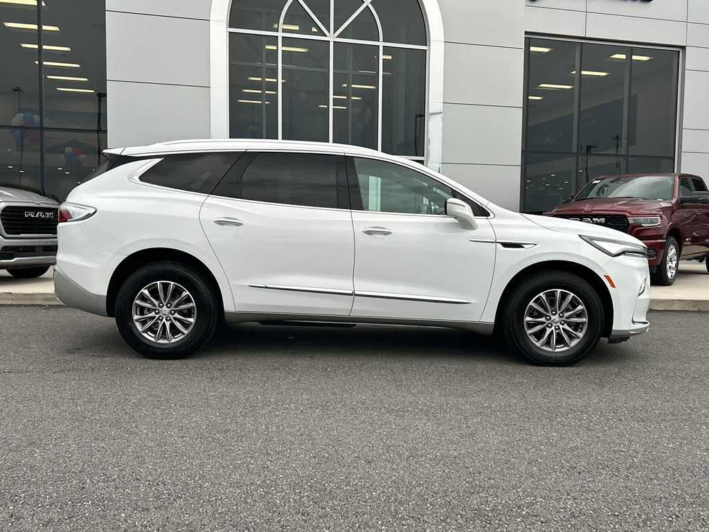 2024 Buick Enclave Premium - Photo 2