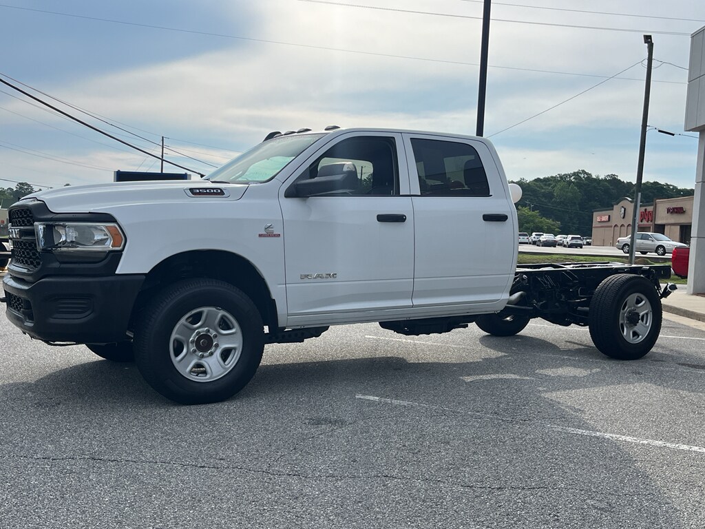 2019 Ram 3500 Tradesman photo 3
