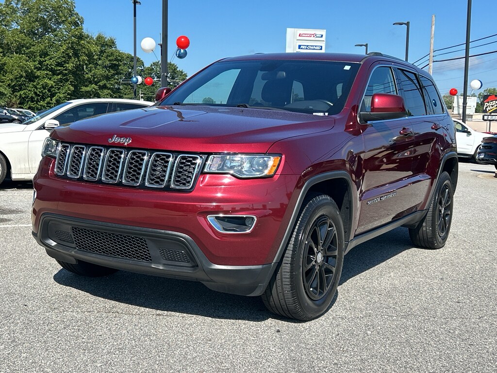 2021 Jeep Grand Cherokee Laredo X photo 2