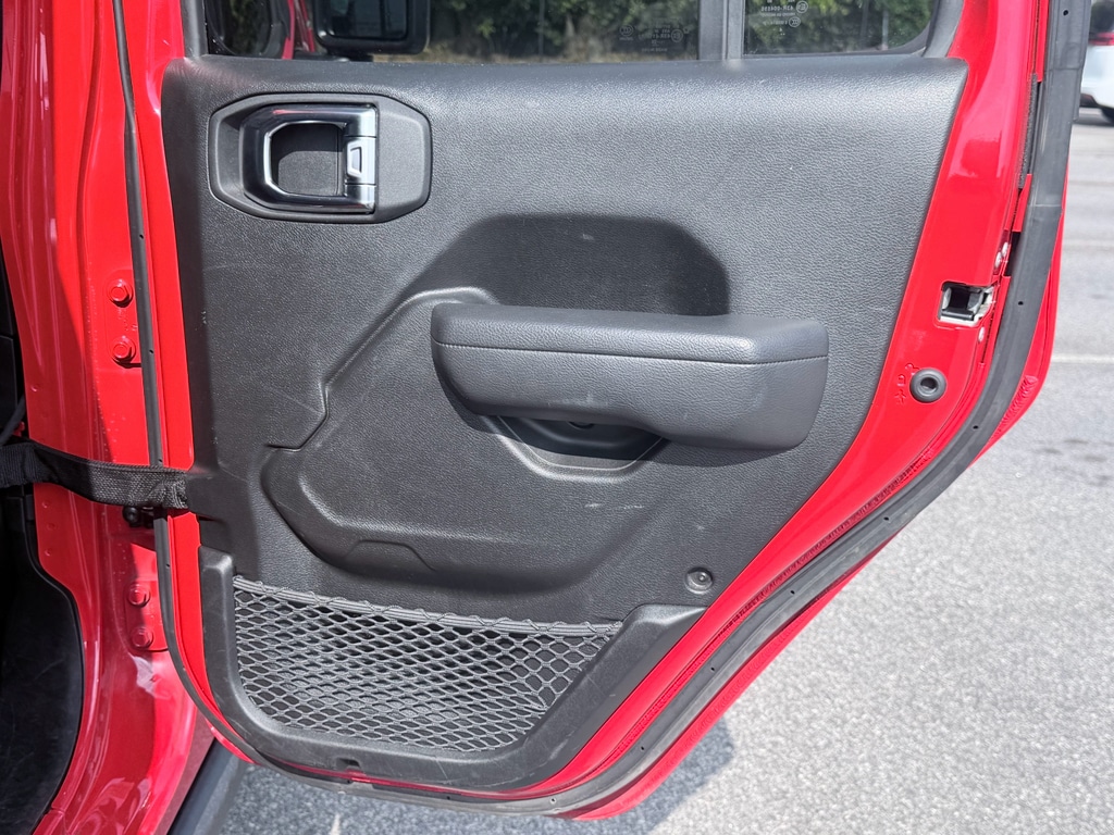 2025 Jeep Wrangler 4-Door Rubicon - Photo 28