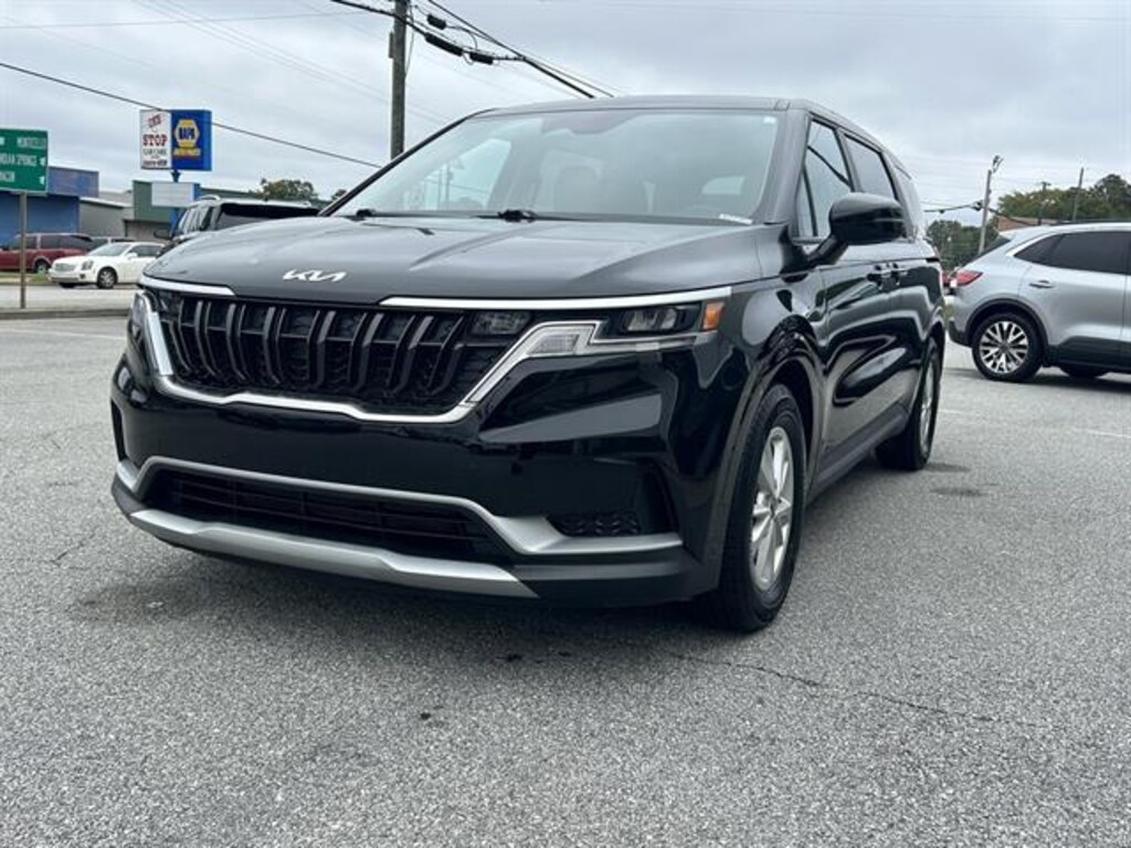 Used 2024 Kia Carnival LX MPV