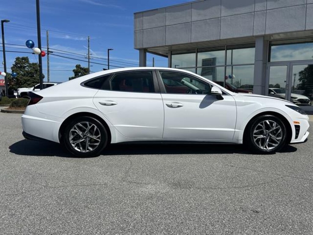 Used 2023 Hyundai Sonata SEL Sedan