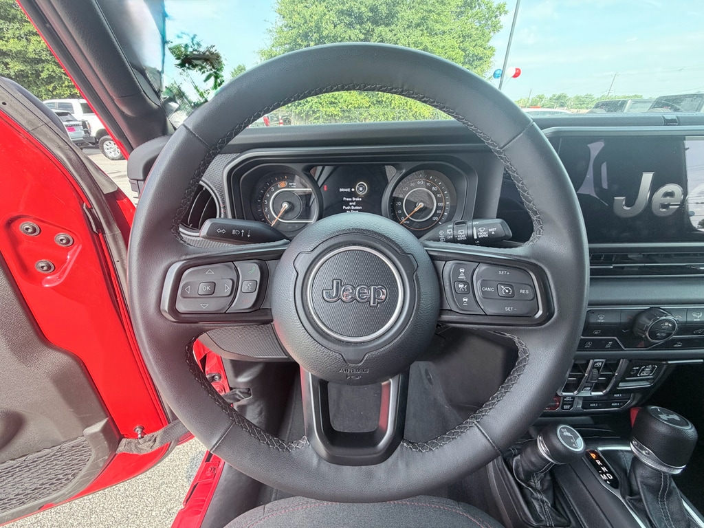 2025 Jeep Wrangler 4-Door Rubicon - Photo 13