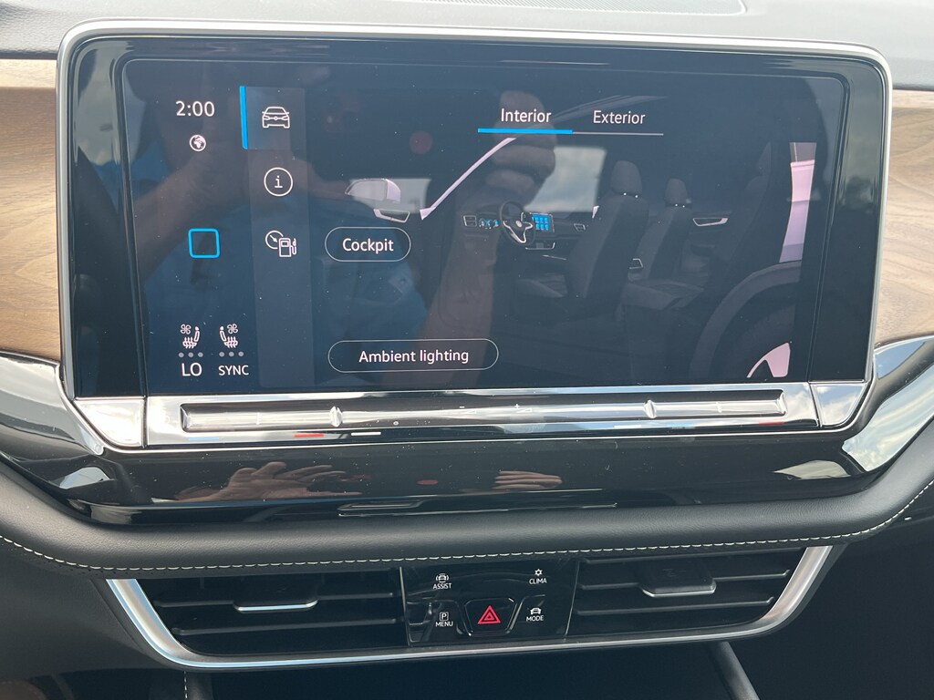 2025 Volkswagen Atlas SE w/Tech - Photo 14