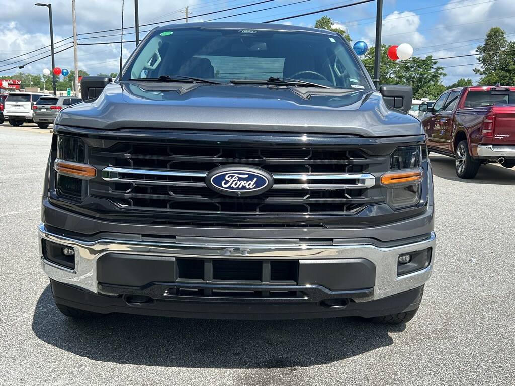 2024 Ford F-150 XLT photo 2
