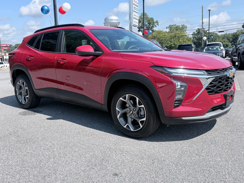 Used 2026 Chevrolet Trax LT SUV